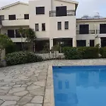 Violeta Gardens